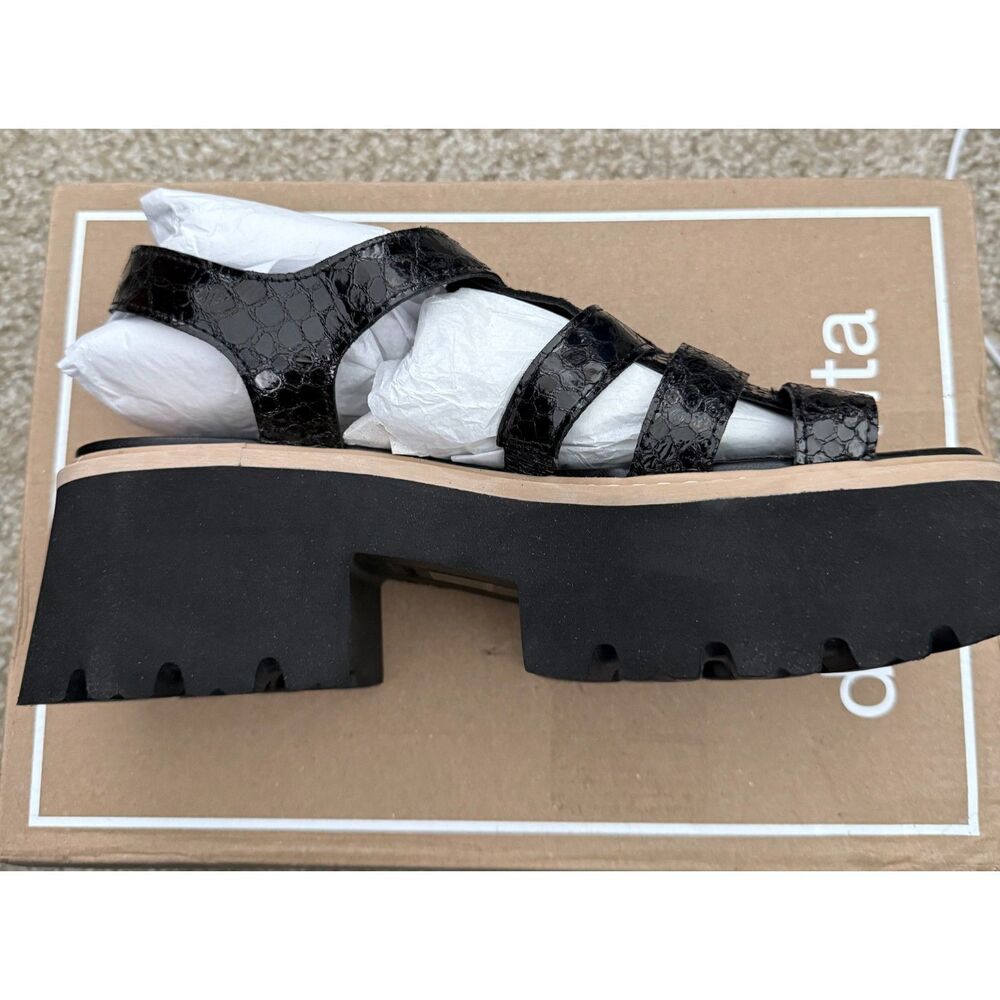 NIB Dolce Vita Latice Midnight Embossed Leather Sandals Size 9